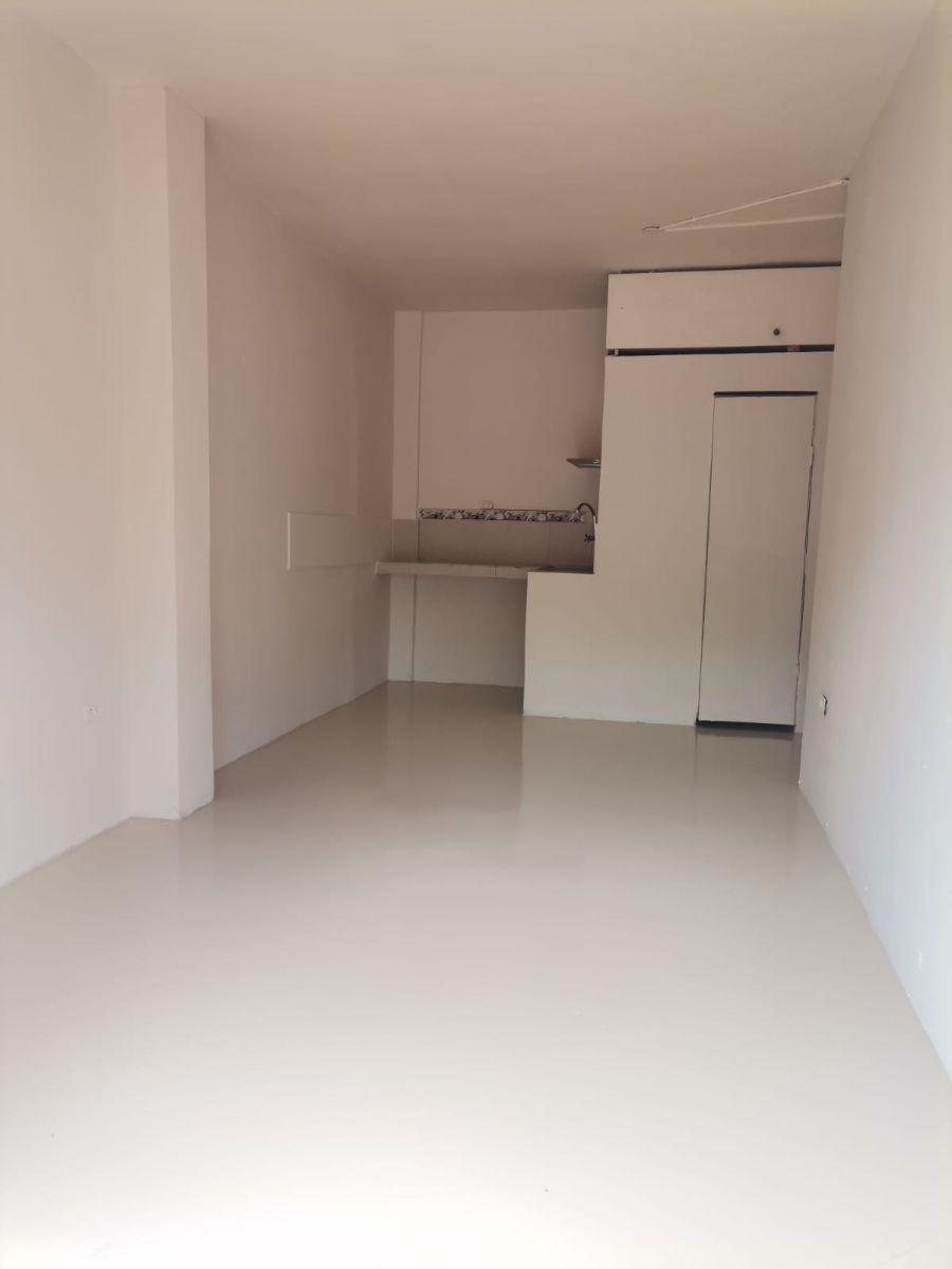 Foto Local en Arriendo en Tarqui, Guayaquil, Guayas - U$D 295 - LOA39499 - BienesOnLine