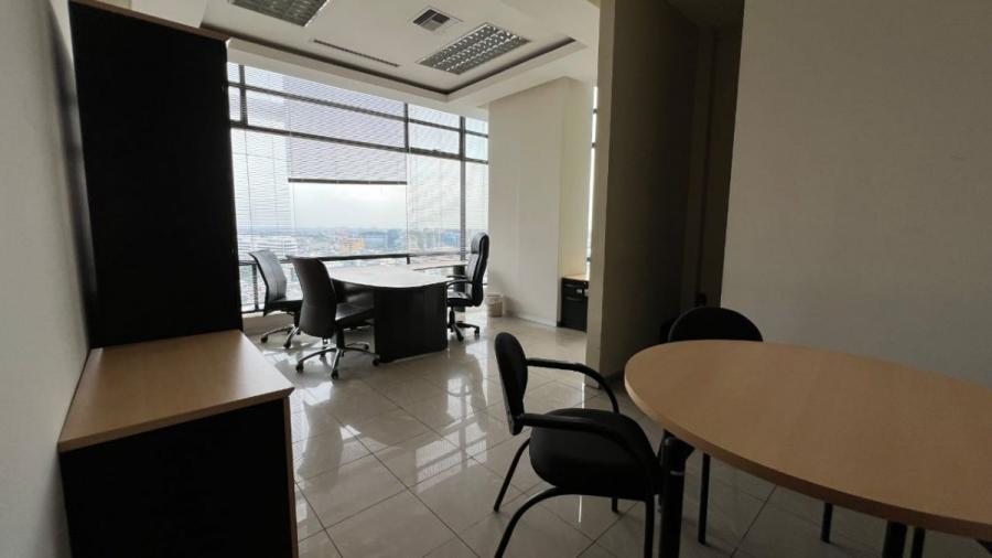 Foto Oficina en Arriendo en Guayaquil, Guayas - U$D 5.200 - OFA34956 - BienesOnLine