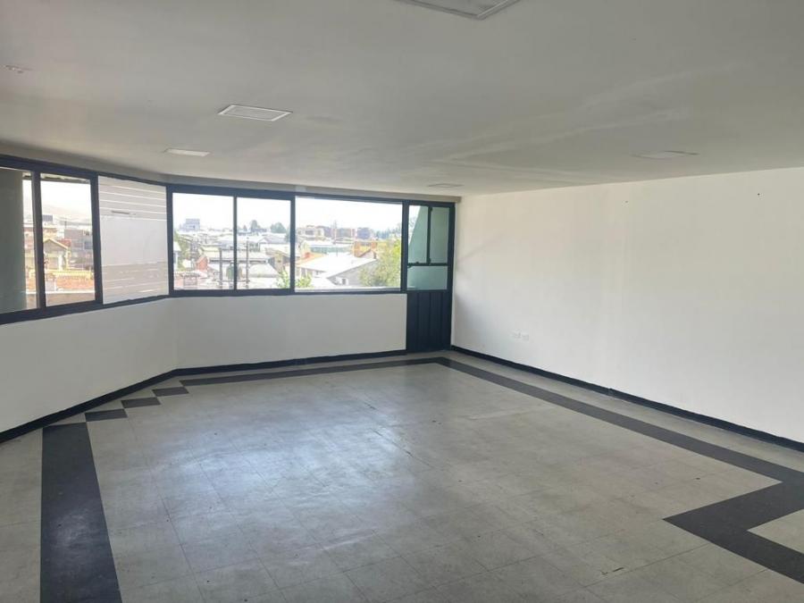 Foto Edificio en Arriendo en CHAUPICRUZ, Quito, Pichincha - U$D 250 - EDA38158 - BienesOnLine