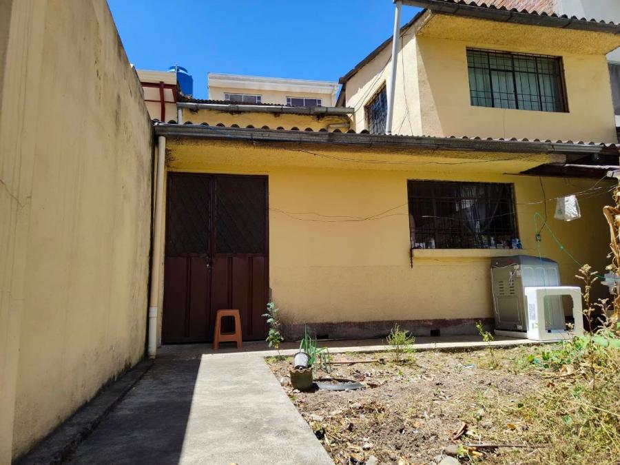 Foto Casa en Venta en cuenca, Cuenca, Azuay - U$D 120.000 - CAV35235 - BienesOnLine