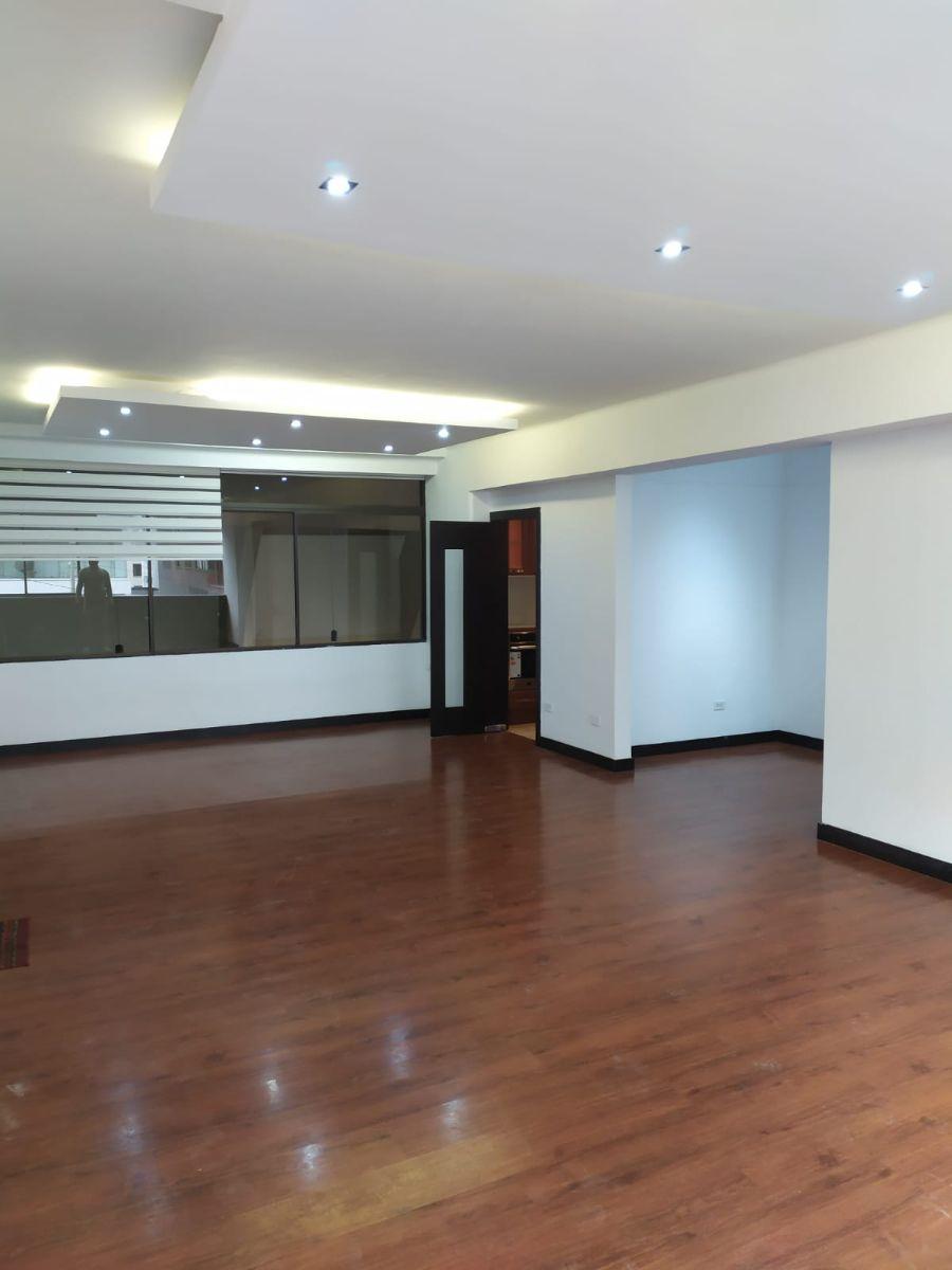 Foto Departamento en Venta en GONZALEZ SUAREZ, Quito, Pichincha - U$D 195.000 - DEV38050 - BienesOnLine