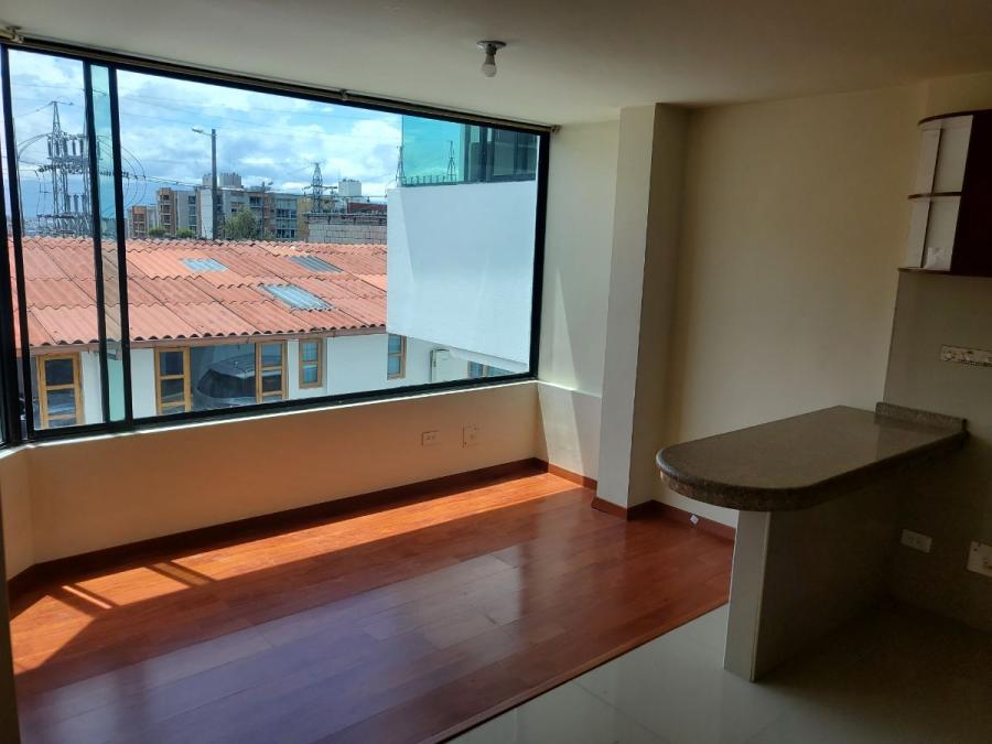 Foto Departamento en Arriendo en Cochapamba, Quito, Pichincha - U$D 180 - DEA38157 - BienesOnLine