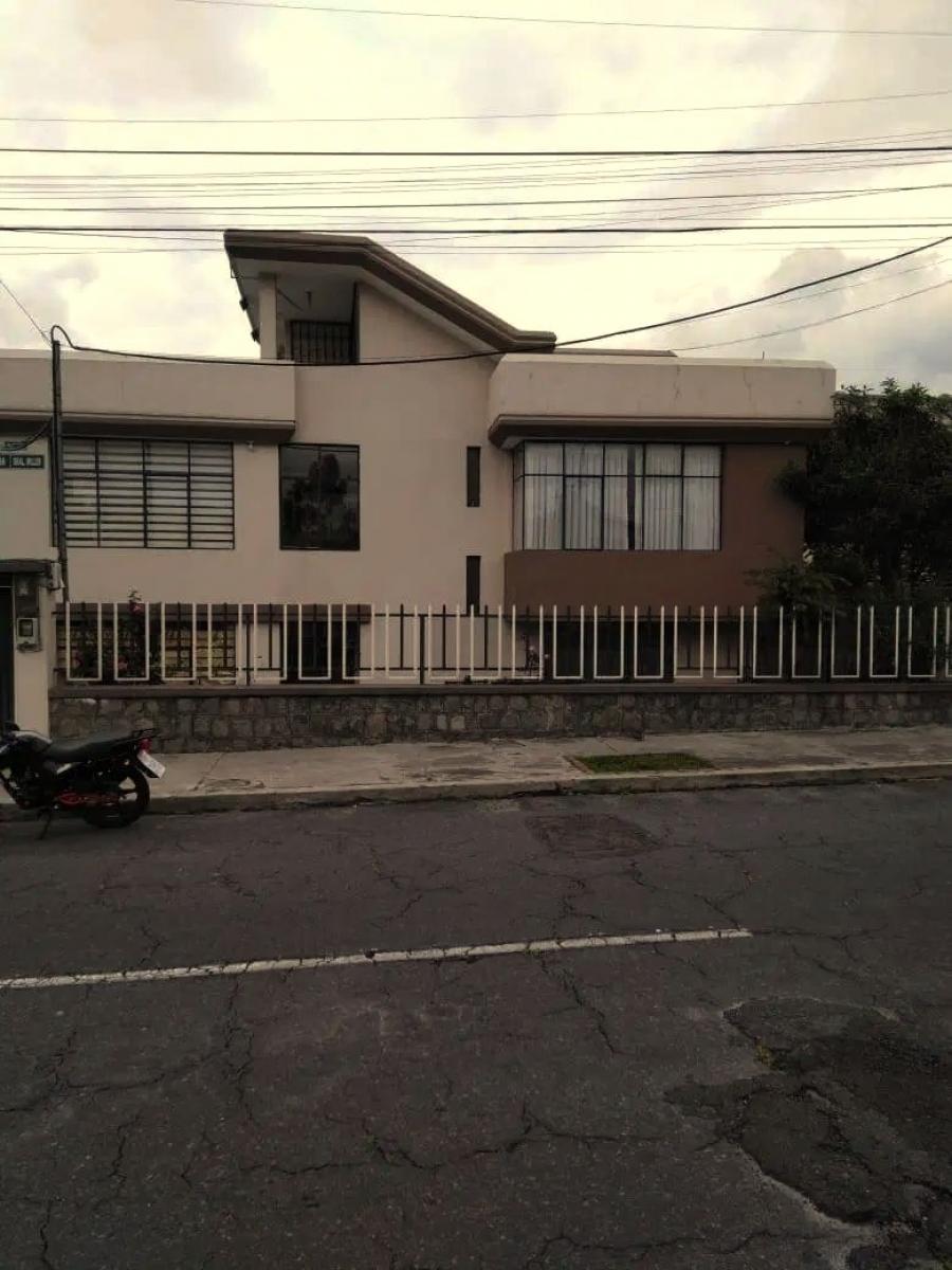 Foto Departamento en Venta en LA MAGDALENA, Quito, Pichincha - U$D 80.000 - DEV31629 - BienesOnLine