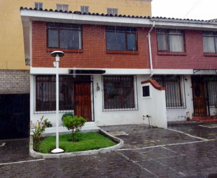 Foto Casa en Venta en Quito, Pichincha - U$D 110.000 - CAV24536 - BienesOnLine