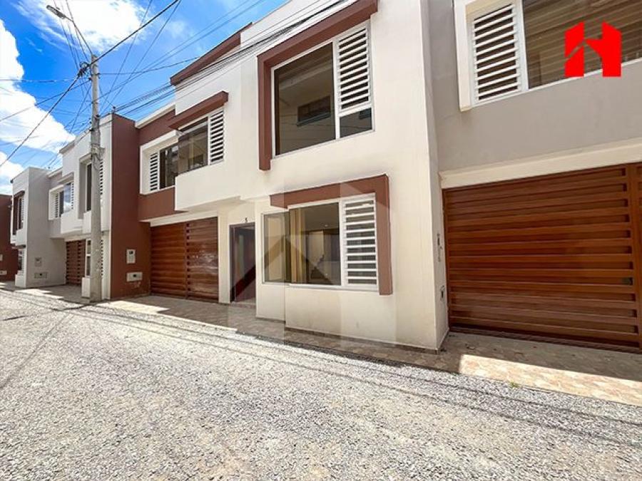 Foto Casa en Venta en RICAURTE, Cuenca, Azuay - U$D 110.000 - CAV37514 - BienesOnLine