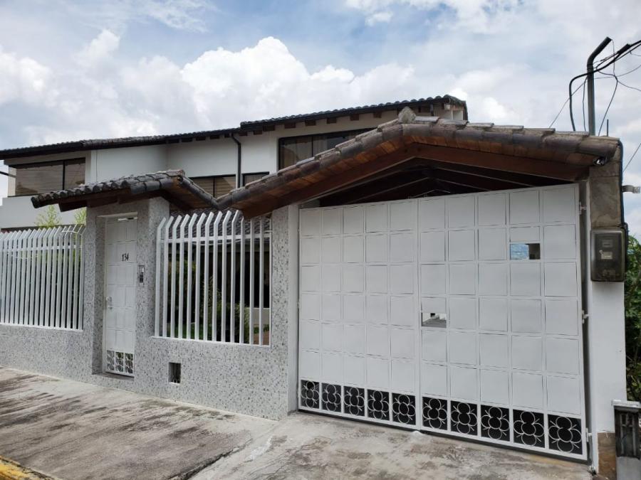 Foto Casa en Venta en Sangolqui, Rumiñahui, Pichincha - U$D 155.000 - CAV34142 - BienesOnLine