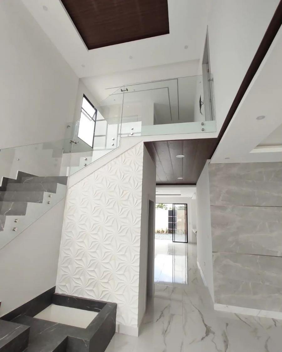 Foto Casa en Venta en Samborondn, Guayaquil, Guayas - U$D 245.000 - CAV38974 - BienesOnLine