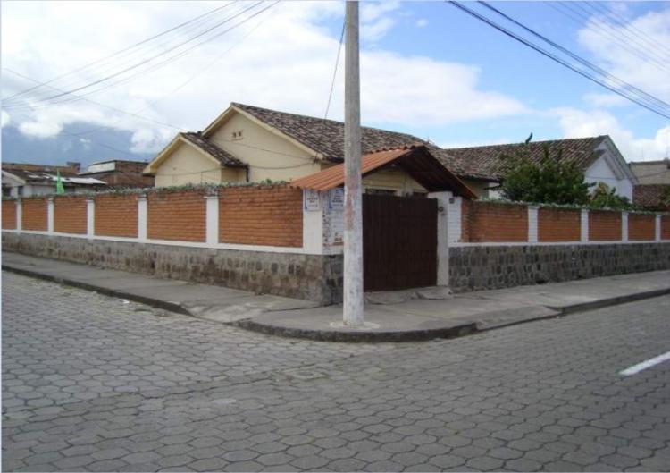 Foto Casa en Venta en El Sagrario, Ibarra, Imbabura - $ 250.000 - CAV14287 - BienesOnLine