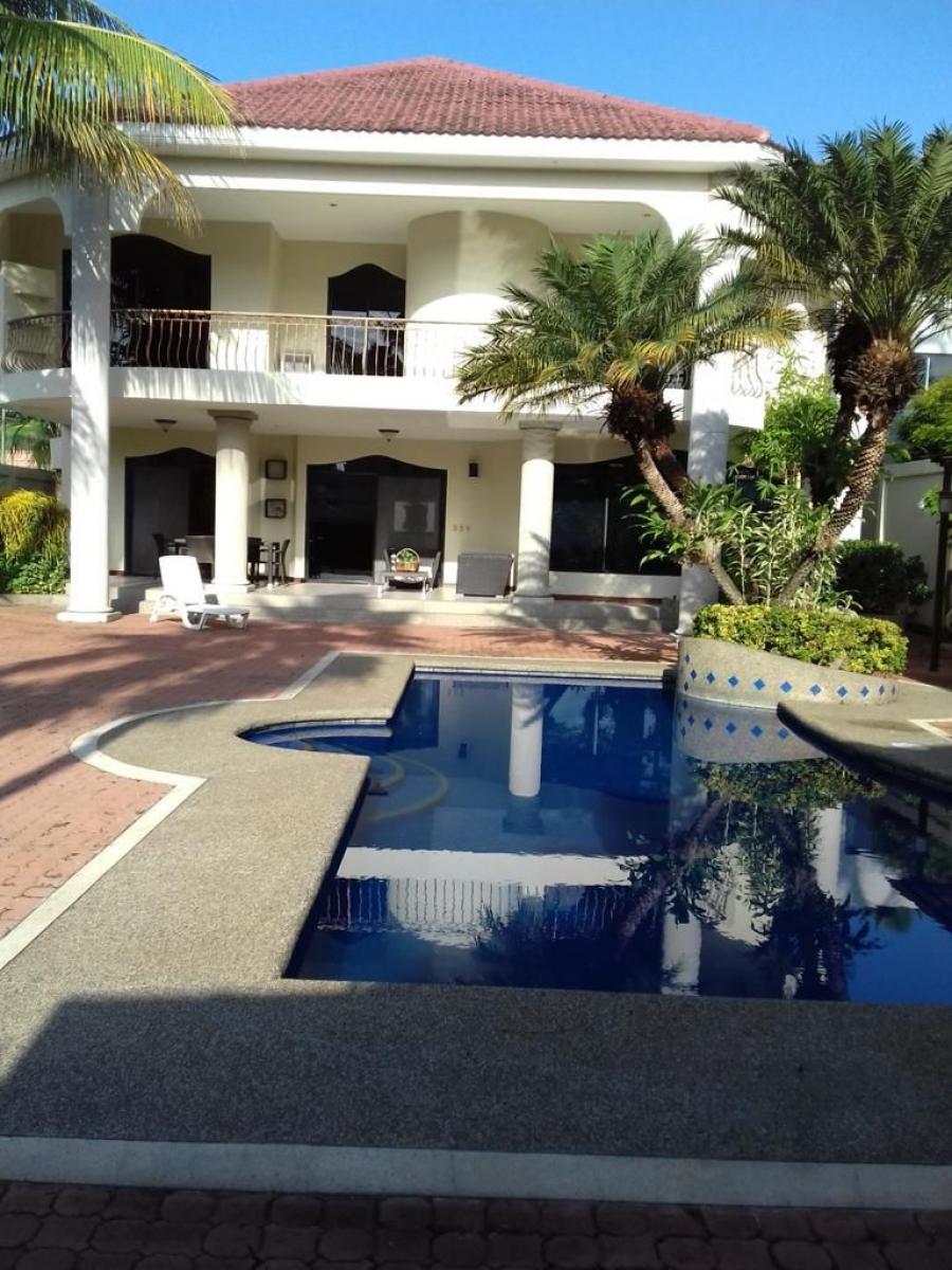 Foto Casa en Venta en Tarqui, Laguna Club, Guayas - U$D 780.000 - CAV31367 - BienesOnLine