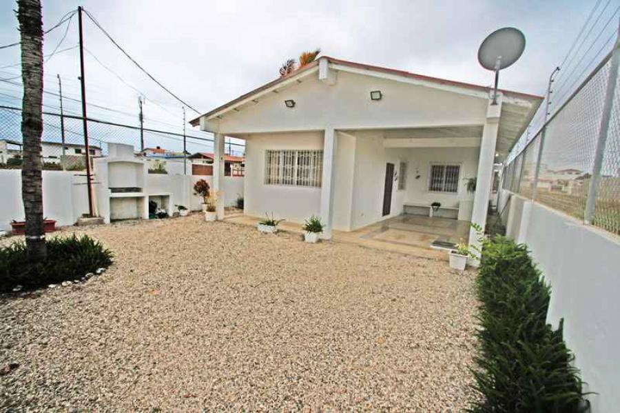 Foto Casa en Venta en Jos Luis Tamayo, Salinas, Guayas - U$D 68.000 - CAV29098 - BienesOnLine