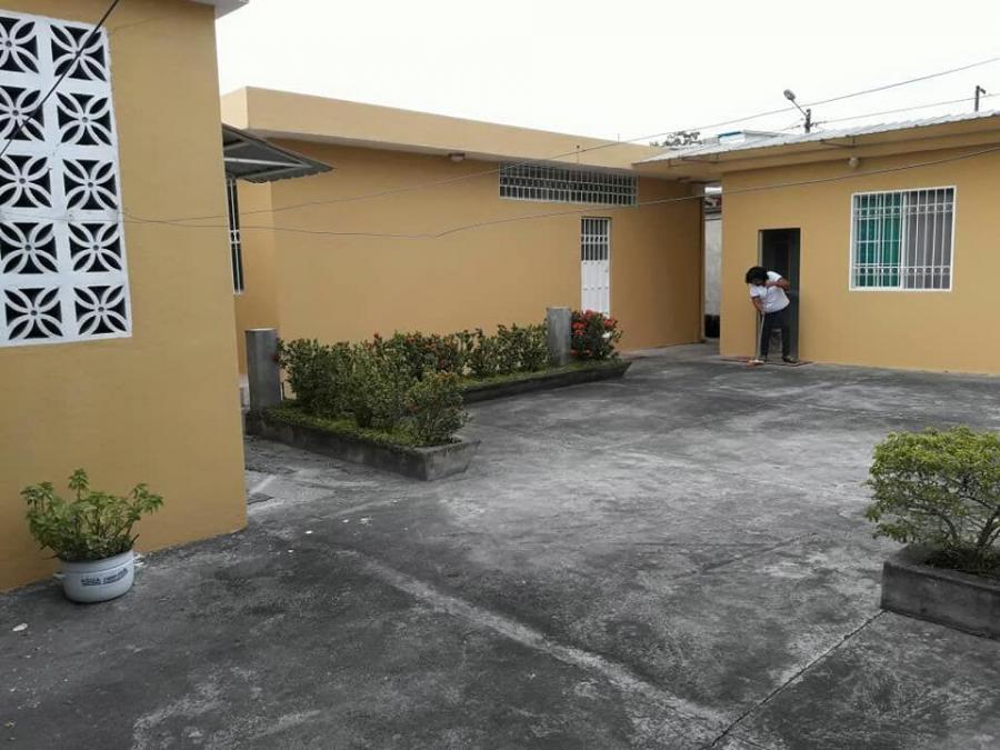 Foto Casa en Venta en ESMERADAS, Esmeraldas, Esmeraldas - U$D 140.000 - CAV28553 - BienesOnLine