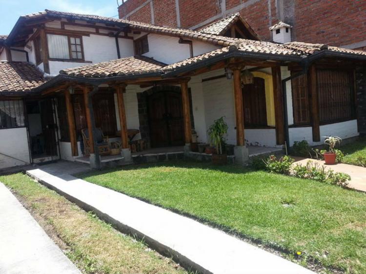 Foto Casa en Venta en Rumiahui, Pichincha - U$D 180.000 - CAV21887 - BienesOnLine