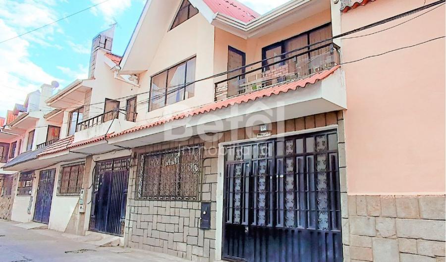 Foto Casa en Venta en Sagrario, Cuenca, Azuay - U$D 129.000 - CAV38726 - BienesOnLine