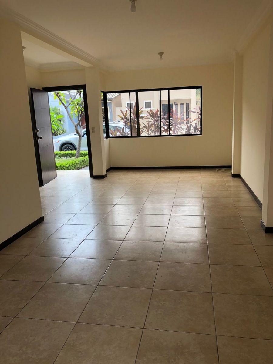 Foto Casa en Venta en Tarqui, Guayaquil, Guayas - U$D 125.000 - CAV39183 - BienesOnLine