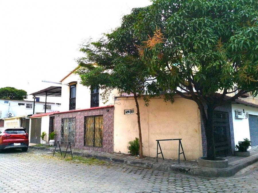 Foto Casa en Venta en Guayaquil, Guayas - U$D 133.000 - CAV39329 - BienesOnLine
