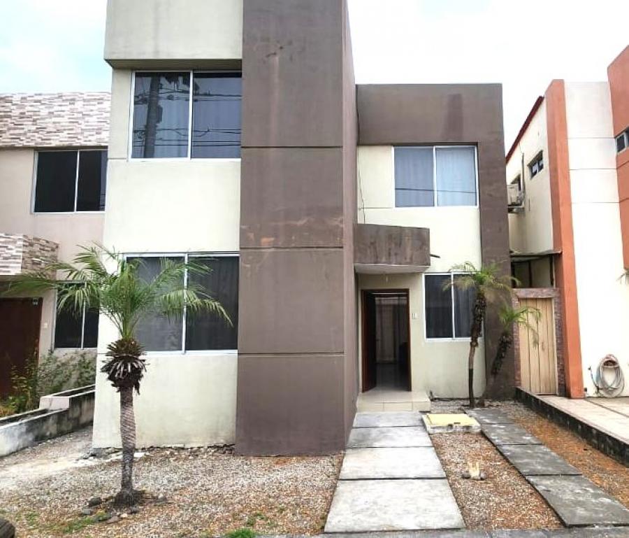 Foto Casa en Venta en Daule, Guayas - U$D 100.000 - CAV38471 - BienesOnLine