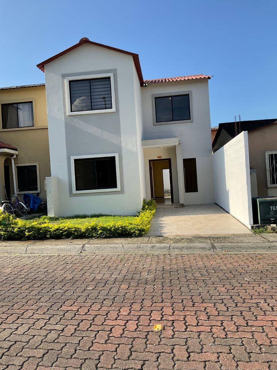 Foto Casa en Arriendo en Guayaquil, Guayas - U$D 550 - CAA41020 - BienesOnLine