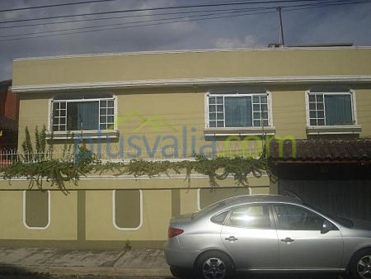 Foto Casa en Venta en Granda Centeno, Quito, Pichincha - U$D 220.000 - CAV10485 - BienesOnLine