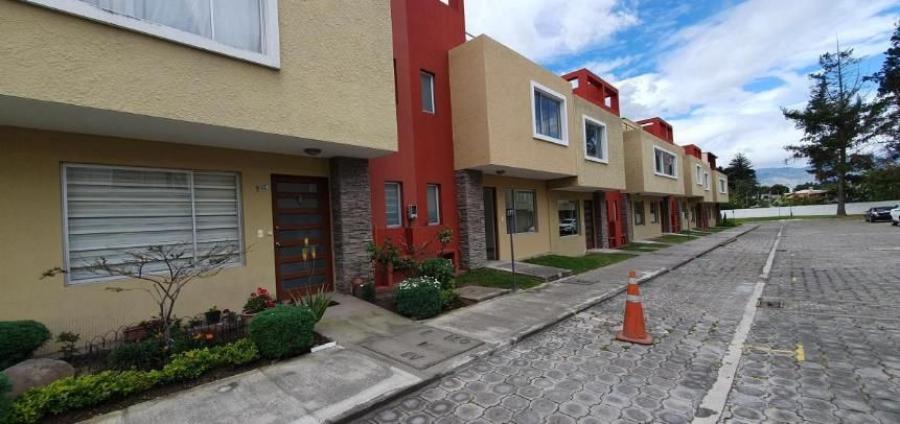 Foto Casa en Venta en Sangolqu, Quito, Pichincha - U$D 99.000 - CAV37613 - BienesOnLine