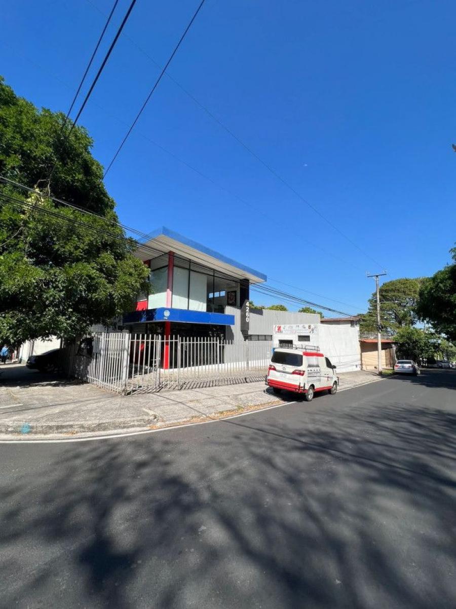 Foto Local en Alquiler en Colonia Escalón, San Salvador - U$D 3.710 - LOA1080 - BienesOnLine