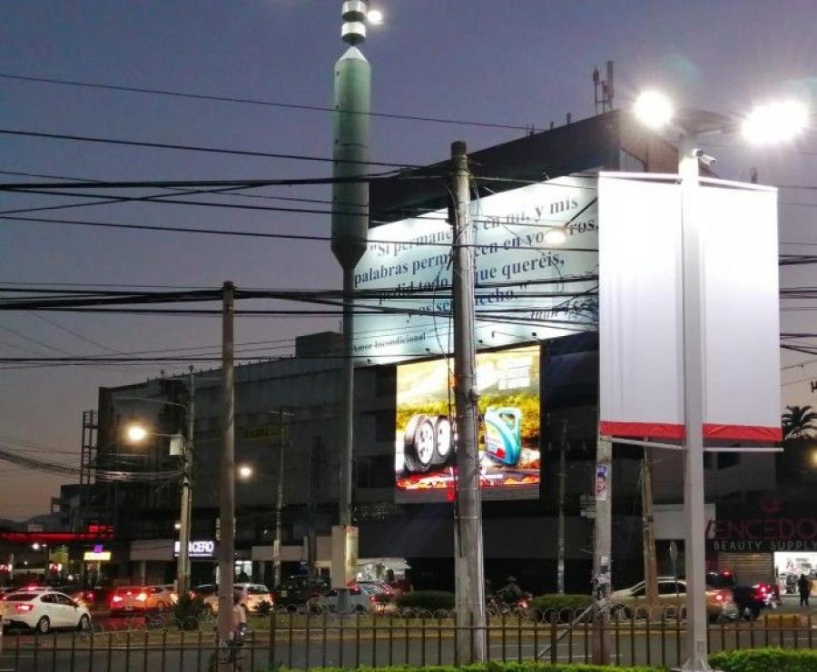 Foto Local en Alquiler en Colonia Escalón, San Salvador - U$D 6.000 - LOA665 - BienesOnLine