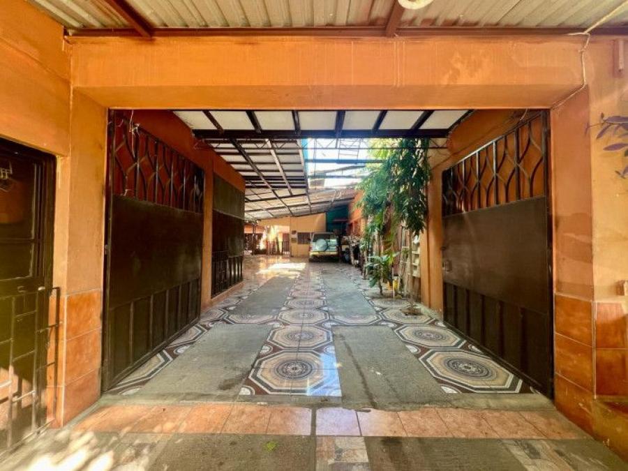 Foto Casa en Venta en Santa Ana, Santa Ana - U$D 300.000 - CAV1051 - BienesOnLine