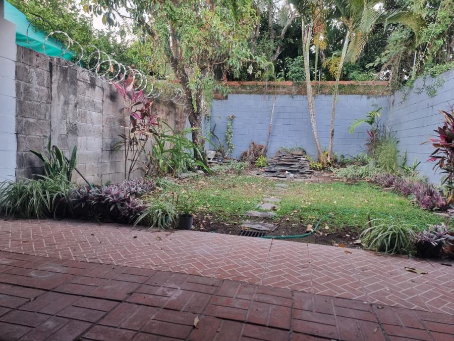 Foto Casa en Alquiler en Calle Libertad,Merliot, Santa Tecla, La Libertad - U$D 1.400 - CAA1273 - BienesOnLine