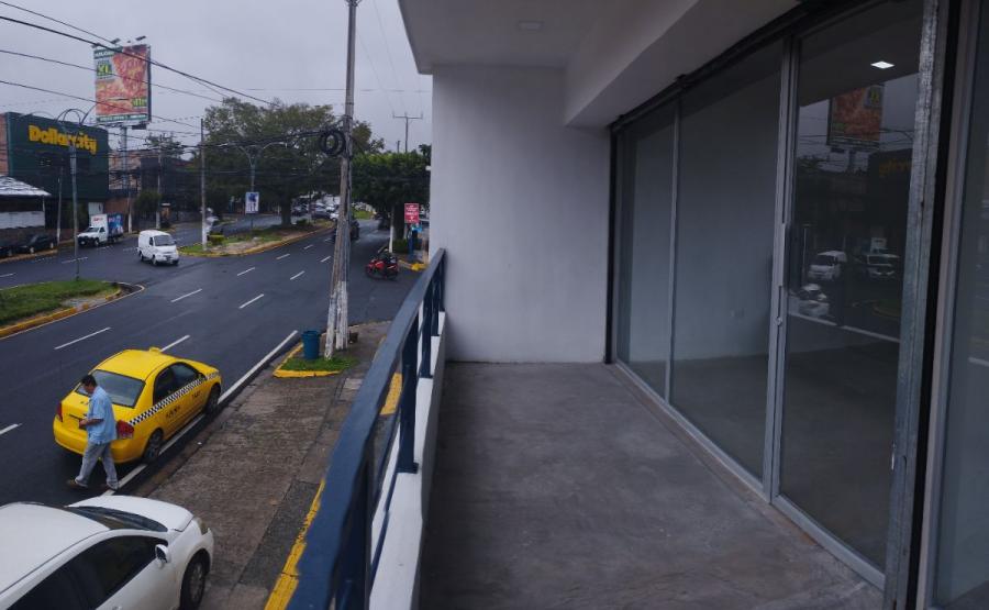 Foto Local en Alquiler en San Salvador, San Salvador - U$D 1.701 - LOA406 - BienesOnLine