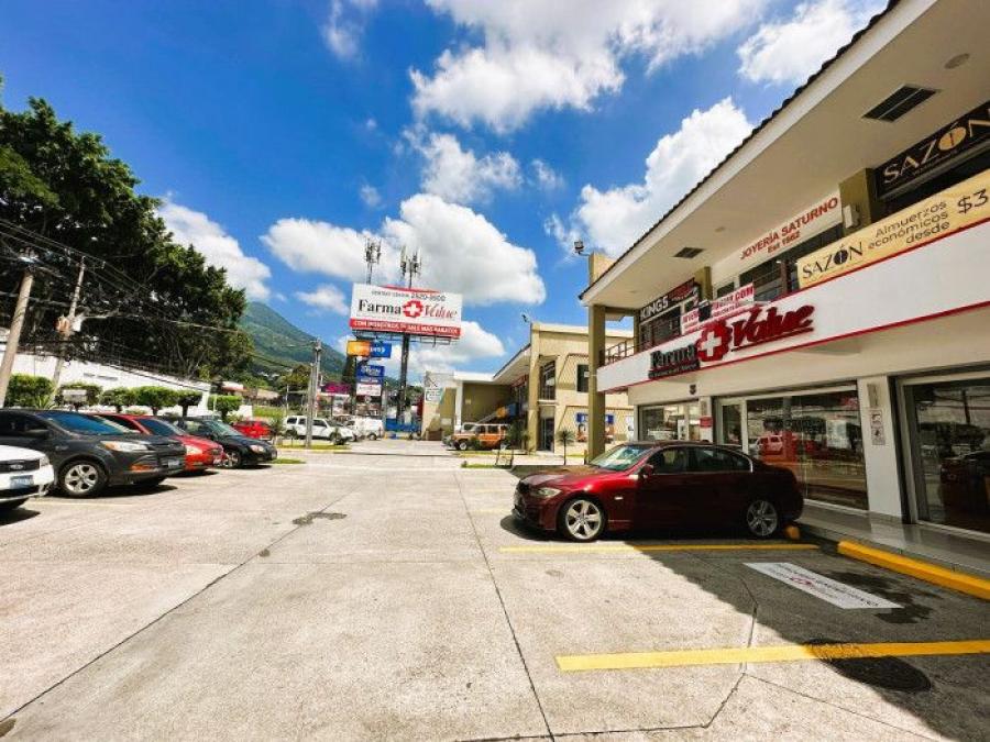 Foto Local en Alquiler en Colonia Escalón, San Salvador - U$D 1.275 - LOA873 - BienesOnLine