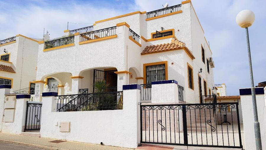Foto Casa en Venta en Los Altos, Torrevieja, Alicante - € 142.995 - CAV11213 - BienesOnLine