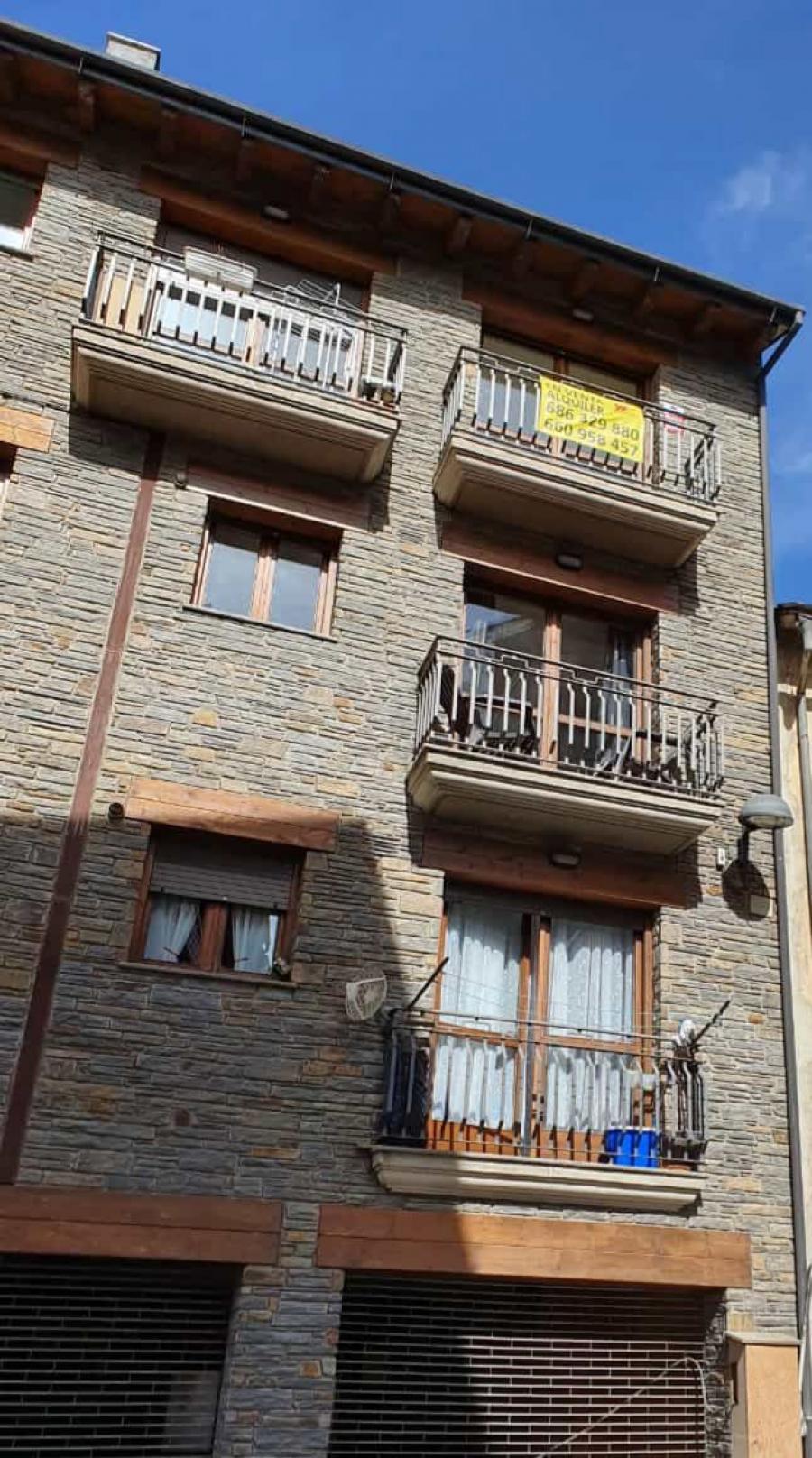 Foto Duplex en Alquiler en Puigcerd, Girona - € 900 - DUA12252 - BienesOnLine