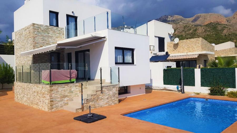 Foto Villa en Venta en Polop, Alicante - € 290.000 - VIV11223 - BienesOnLine