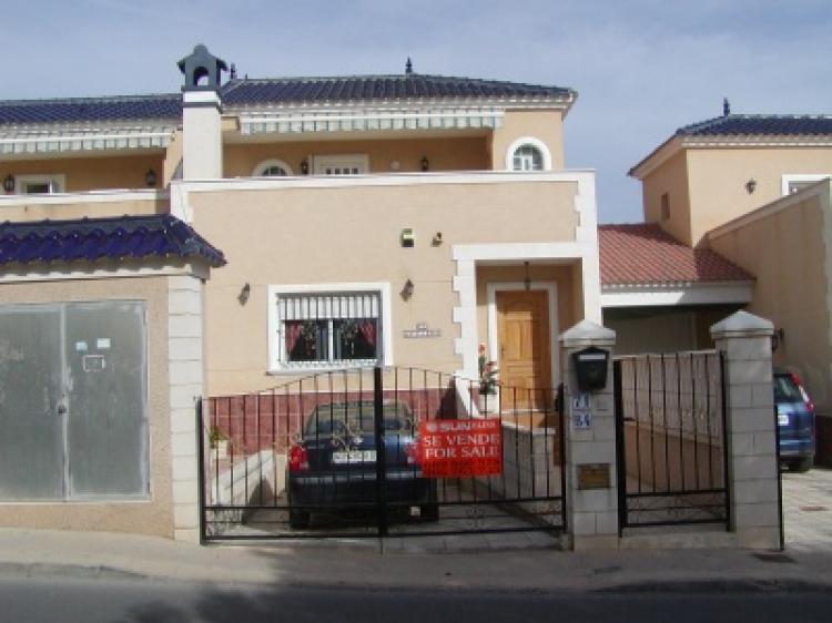 Foto Chalet en Venta en Pilar de la Horadada, Alicante - € 285.000 - CHV2565 - BienesOnLine