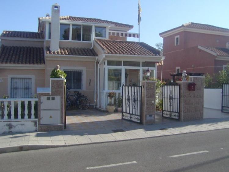 Foto Casa en Venta en Pilar de la Horadada, Alicante - € 178.000 - CAV2598 - BienesOnLine
