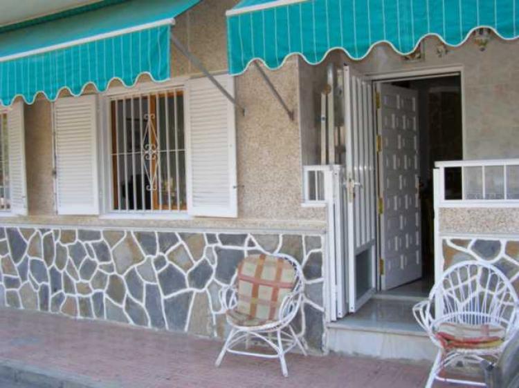 Foto Bungalow en Venta en DOA SINFOROSA, Torrevieja, Alicante - € 118.000 - BUV574 - BienesOnLine