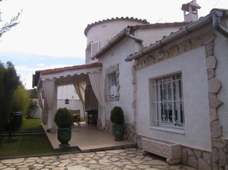 Foto Villa en Venta en L'Escala, , Girona - € 451.500 - VIV913 - BienesOnLine