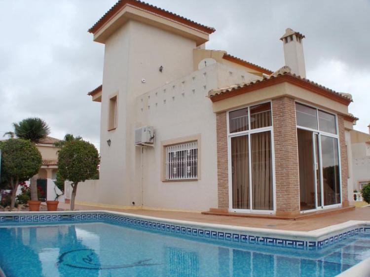 Foto Chalet en Venta en San Miguel de Salinas, Alicante - € 295.000 - CHV6628 - BienesOnLine