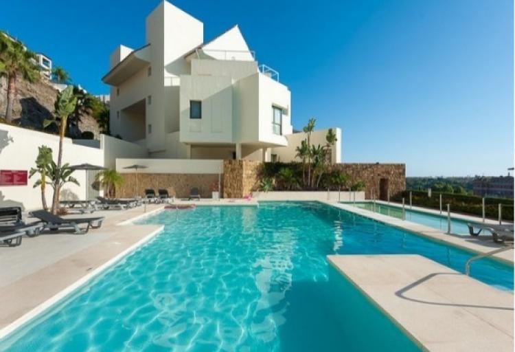 Foto Apartamento en Venta en Benahavs, Malaga - € 379.000 - APV9583 - BienesOnLine