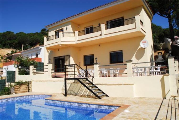 Foto Villa en Venta en Lloret de Mar, Girona - € 507.000 - VIV1024 - BienesOnLine