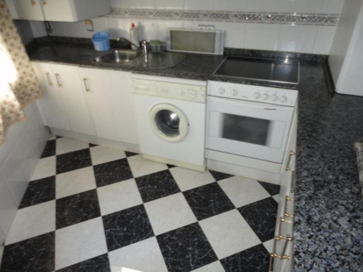 Foto Piso en Alquiler en Centro, Cuenca, Cuenca - € 450 - PIA5563 - BienesOnLine