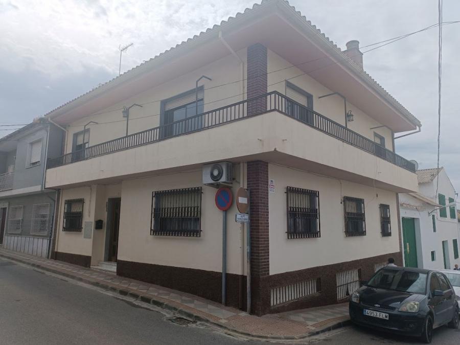 Home in Metric Way