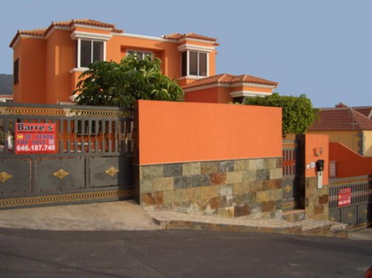 Foto Villa en Alquiler en Candelaria, Tenerife - € 4.500 - VIA2469 - BienesOnLine