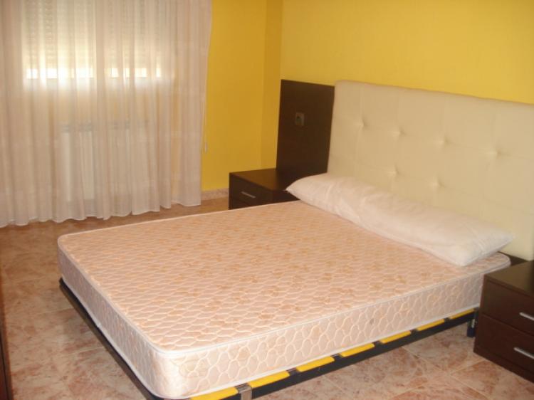 Foto Piso en Alquiler en C/ Oriente, Tomelloso, Ciudad Real - € 440 - PIA1706 - BienesOnLine