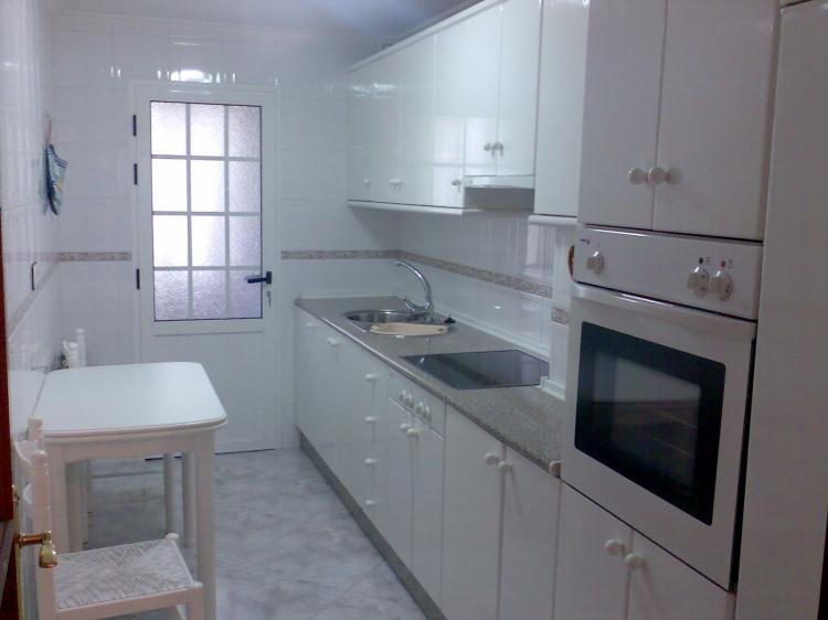 Foto Piso en Alquiler en Zona Caranza, Ferrol, A Coruna - € 430 - PIA968 - BienesOnLine