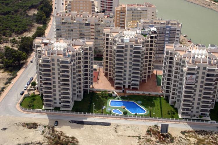 Foto Apartamento en Venta en Puerto Deportivo, Guardamar del Segura, Alicante - € 145.500 - APV3738 - BienesOnLine