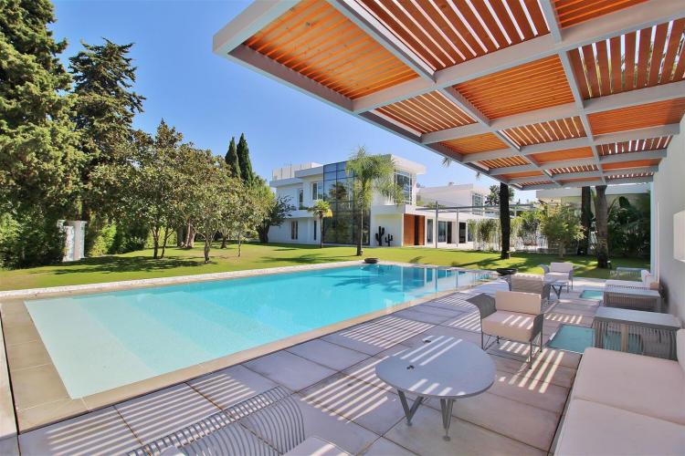 Foto Villa en Venta en Guadalmina, Marbella, Malaga - € 7.900.000 - VIV9786 - BienesOnLine