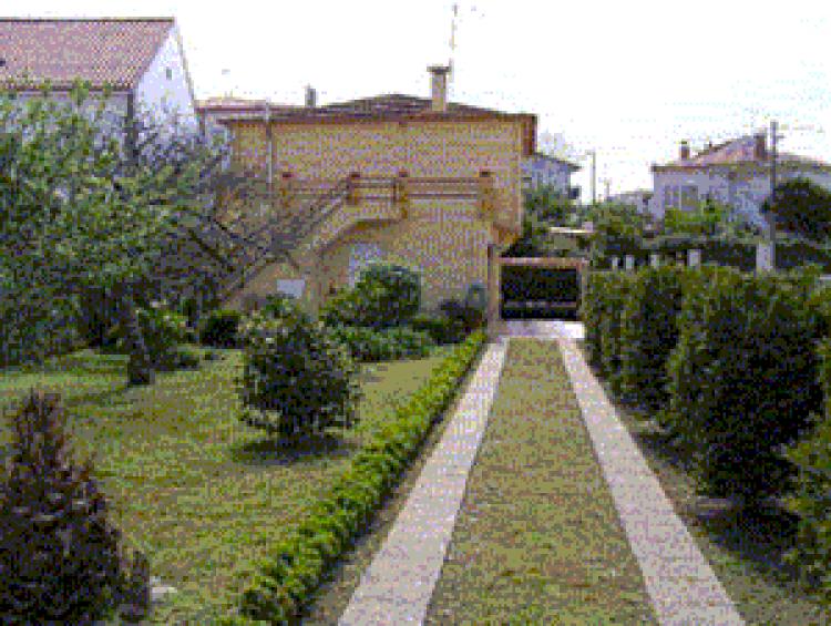 Home in Metric Way