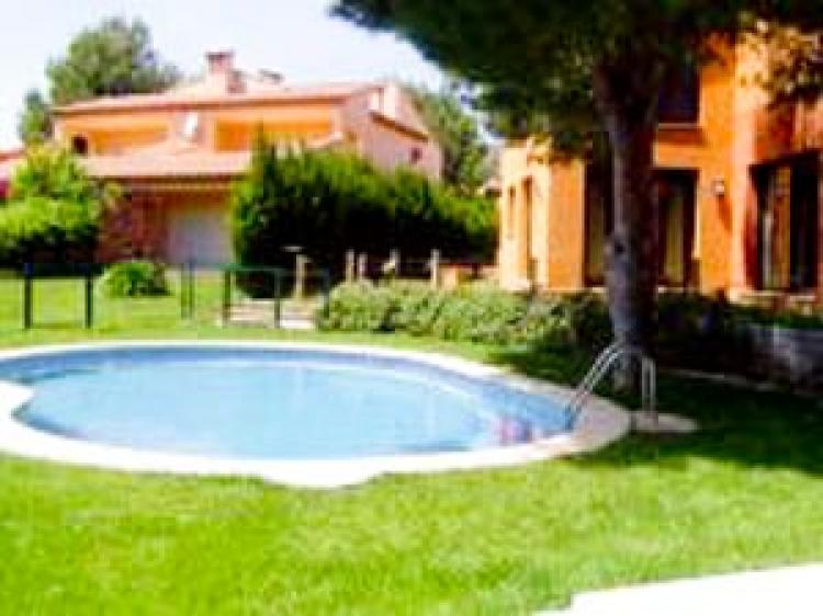 Foto Casa en Alquiler en Ref 98, Mont-roig del Camp, Tarragona - € 700 - CAA2719 - BienesOnLine