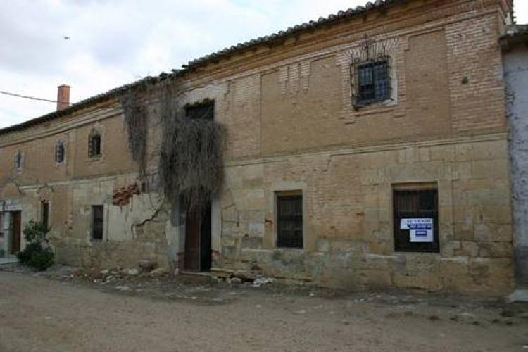 Foto Casa en Venta en Revilla de Campos, Palencia - € 85.000 - CAV285 - BienesOnLine