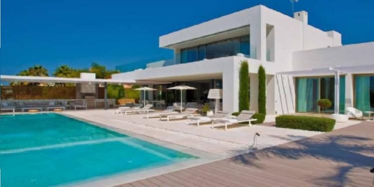 Foto Villa en Venta en Marbella, Malaga - € 7.900.000 - VIV9555 - BienesOnLine